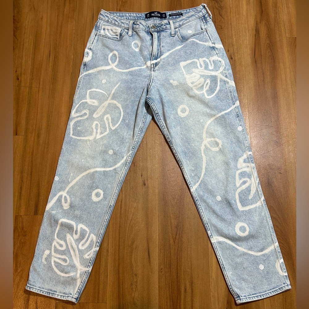 Hollister Light Blue Jeans with White Leaf Pattern